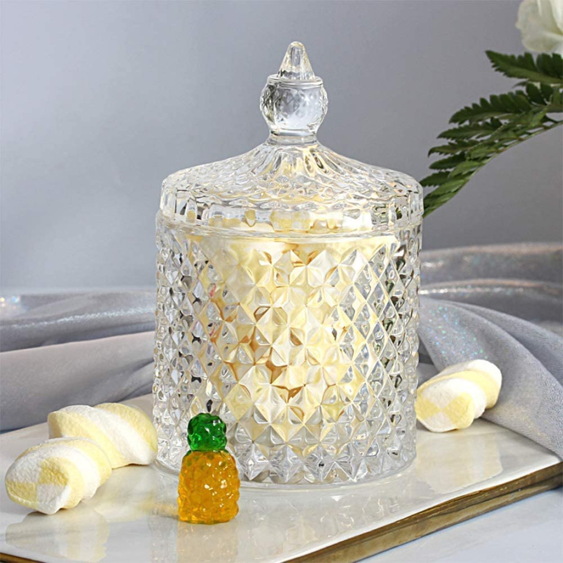 Vas decorativ din sticlă cu capac, design diamant, pentru bomboane sau lumanari, 13.5 x 8.5 cm