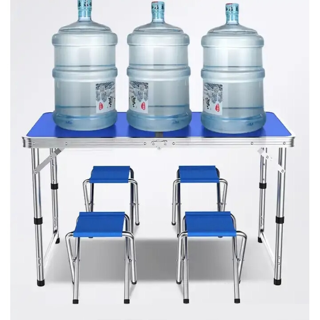 Masa Pliabila din Aluminiu cu 4 Scaune, Tip Valiza, Usor de Transportat, Blat 120 x 60 cm, Inaltime Reglabila 50-63 cm, Albastru Masa Pliabila din Aluminiu cu 4 Scaune, Tip Valiza, Usor de Transportat, Blat 120 x 60 cm, Inaltime Reglabila 50-63 cm, Albastru