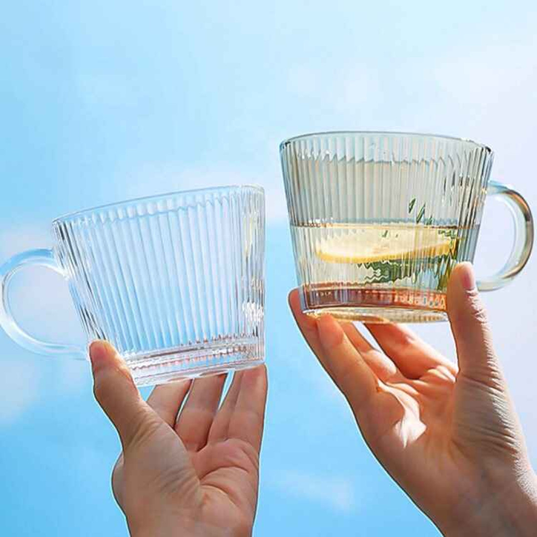 Set 2 cani largi, 380 ml, transparente cu design striat si maner, perfecte pentru mic dejun, desert, cafea, 10 x 8 cm