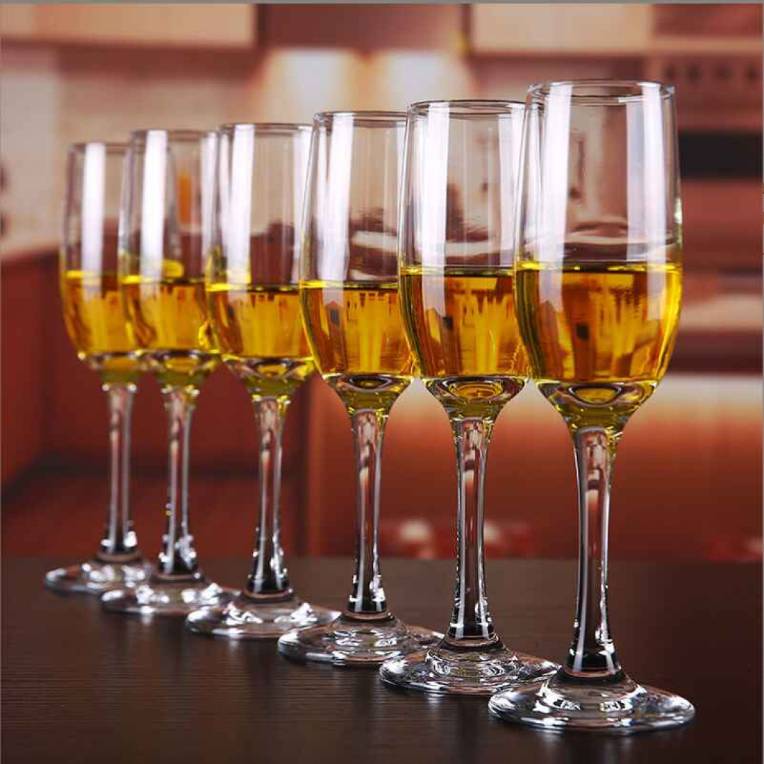Set 6 pahare cu picior pentru sampanie si vin, 180 ml, 21.5 x 5 cm