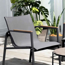 Set 4 piese mobilier de gradina, doua scaune, canapea si masa, design modern si elegant, materialele durabile Set 4 piese mobilier de gradina, doua scaune, canapea si masa, design modern si elegant, materialele durabile