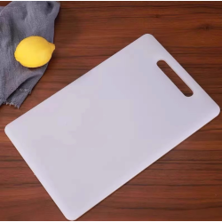 Tocator bucatarie din plastic, rezistent la zgarieturi, bland cu lamele cutitelor, usor si durabil, 33 x 20 cm Tocator bucatarie din plastic, rezistent la zgarieturi, bland cu lamele cutitelor, usor si durabil, 33 x 20 cm