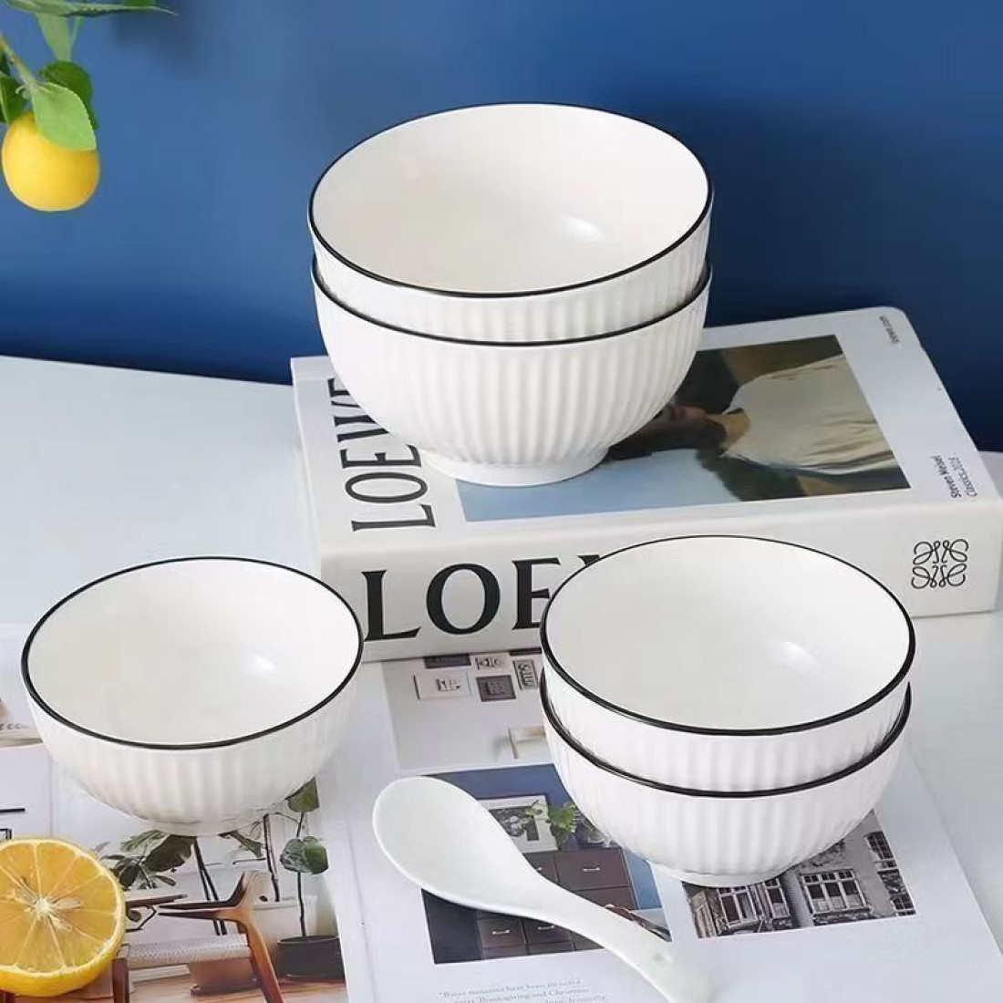 Bol ceramic elegant cu textura striata, 11 cm diametru, alb Bol ceramic elegant cu textura striata, 11 cm diametru, alb
