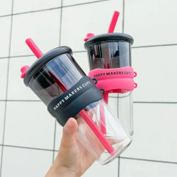 Pahar cu pai Happy Makers Cups, 800 ml, din sticla, capac ermetic, banda din silicon, pentru bauturi calde si reci Pahar cu pai Happy Makers Cups, 800 ml, din sticla, capac ermetic, banda din silicon, pentru bauturi calde si reci