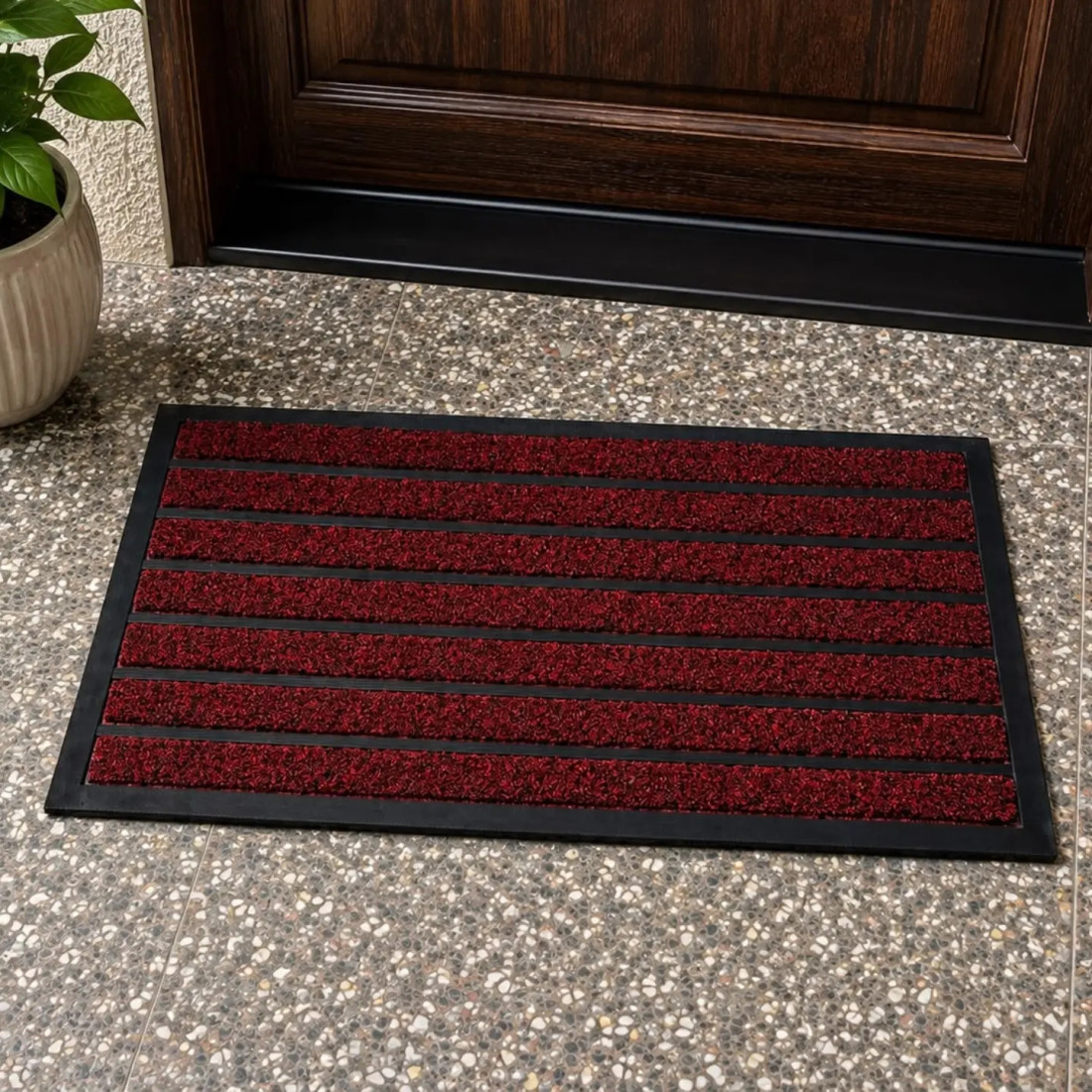 Covoras intrare cauciuc, 75 cm x 45 cm, tip gazon artificial, antiderapant, rosu Covoras intrare cauciuc, 75 cm x 45 cm, tip gazon artificial, antiderapant, rosu