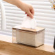 Cutie pentru servetele, corp din plastic transparent cu capac din lemn, 13 x 22 x 10 cm Cutie pentru servetele, corp din plastic transparent cu capac din lemn, 13 x 22 x 10 cm