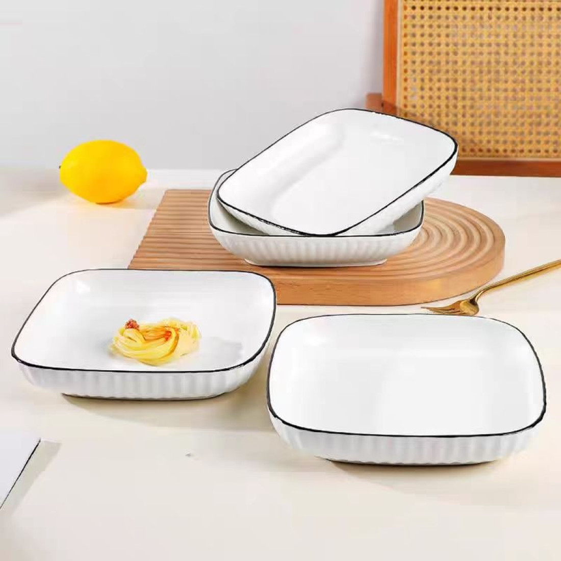 Farfurie ceramica patrata, design elegant minimalist, cu textura striata, 21 x 21 cm, alb