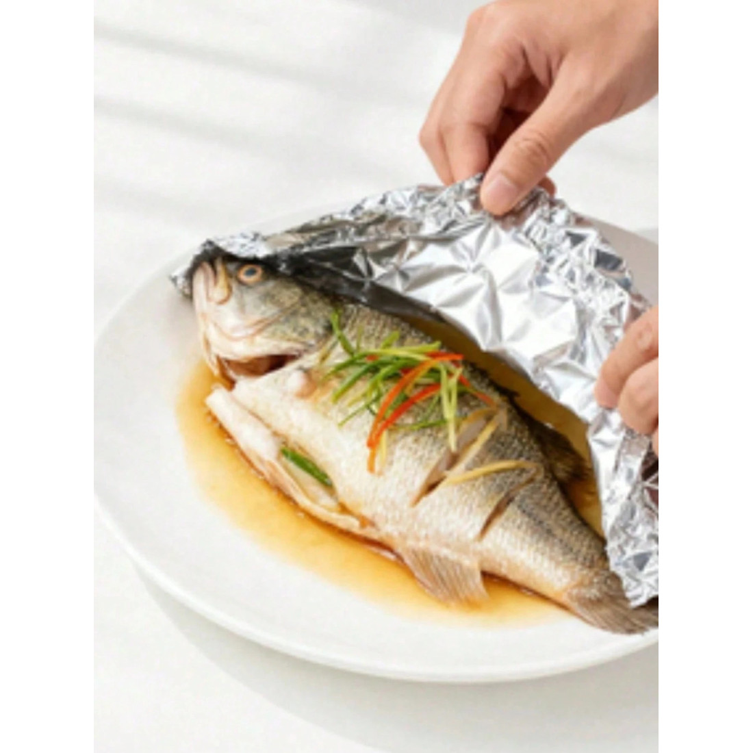 Set 30 folii alimentare din aluminiu, 36 cm, pentru acoperirea si pastrarea alimentelor Set 30 folii alimentare din aluminiu, 36 cm, pentru acoperirea si pastrarea alimentelor