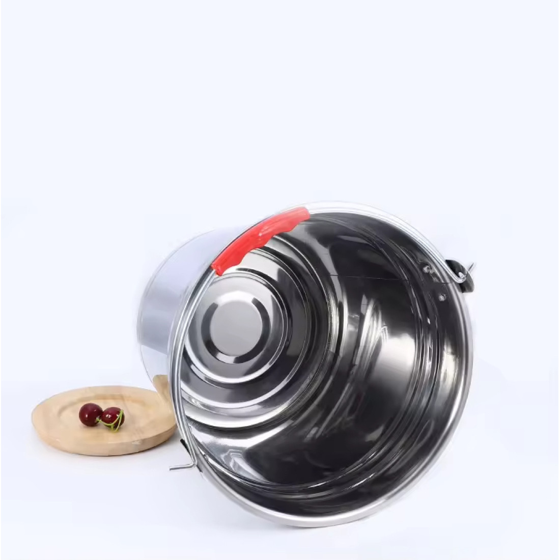 Galeata inox 10L cu maner metalic, rezistenta la rugina si coroziune, durabila, usor de curatat, diametru 30 cm, dimensiuni 29 x 26 cm Galeata inox 10L cu maner metalic, rezistenta la rugina si coroziune, durabila, usor de curatat, diametru 30 cm, dimensiuni 29 x 26 cm