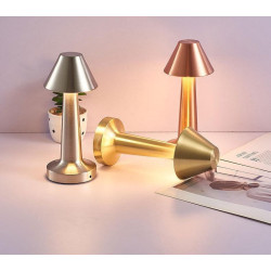 Lampa de masa LED reincarcabila cu USB Type-C, lumina calda, corp din aluminiu, 9 x 9 x 23 cm, bronz Lampa de masa LED reincarcabila cu USB Type-C, lumina calda, corp din aluminiu, 9 x 9 x 23 cm, bronz