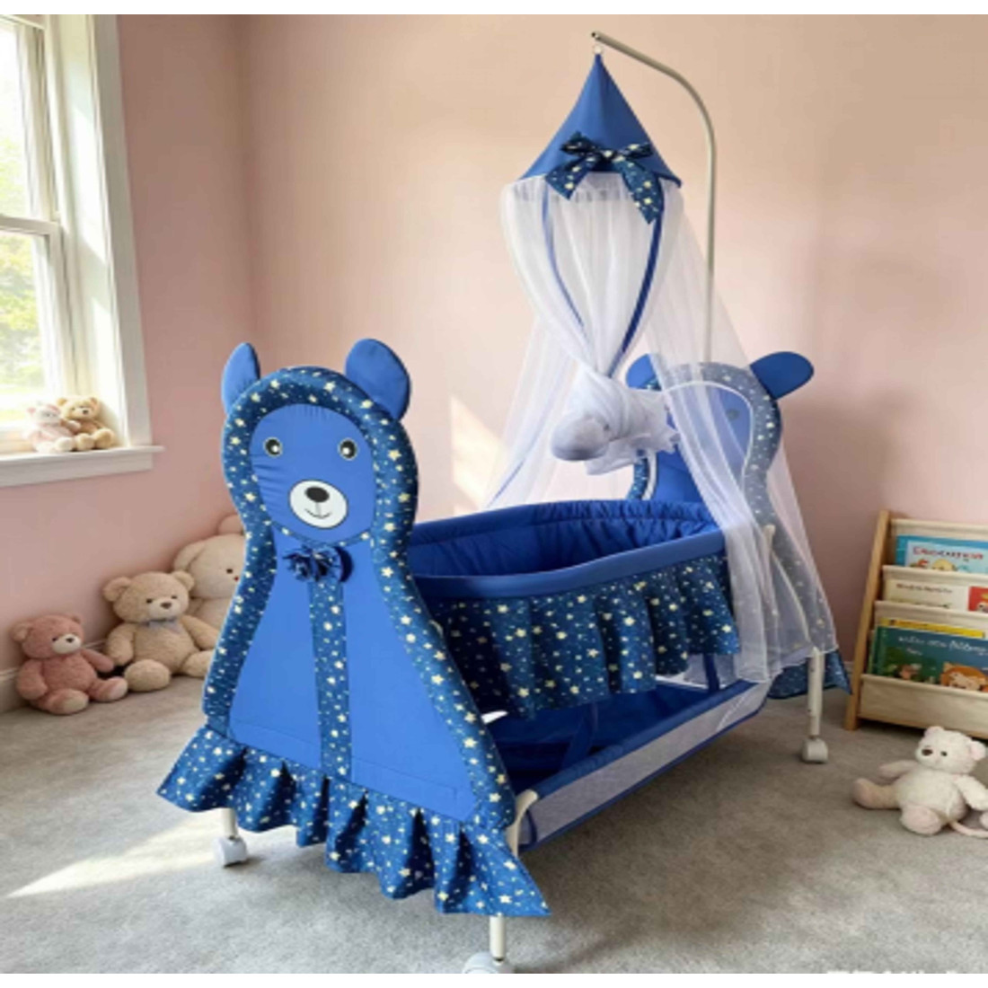 Patut bebe ursulet cu roti si perdea, design elegant si confortabil, albastru