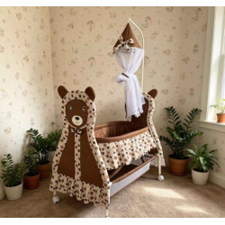 Patut bebe ursulet cu roti si perdea, design elegant si confortabil, maro Patut bebe ursulet cu roti si perdea, design elegant si confortabil, maro