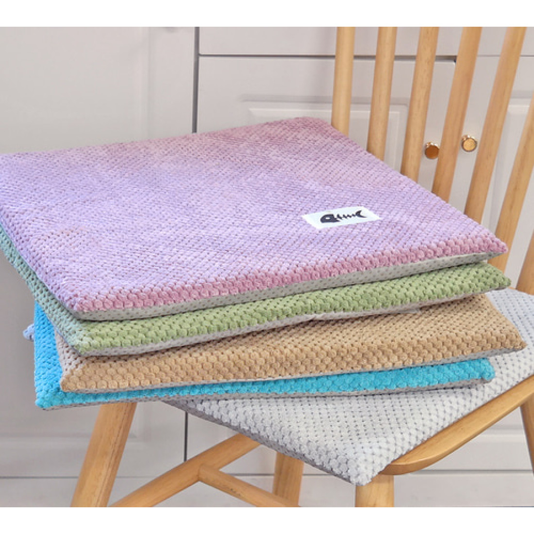 Perna moale pentru scaun, patrata, 40x40 cm, grosime 3 cm, roz Perna moale pentru scaun, patrata, 40x40 cm, grosime 3 cm, roz
