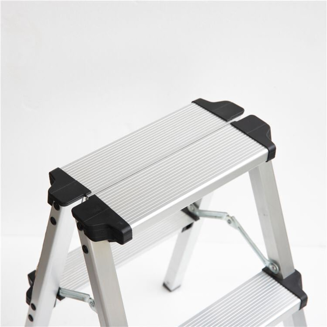 Scara dubla din aluminiu, 2 trepte