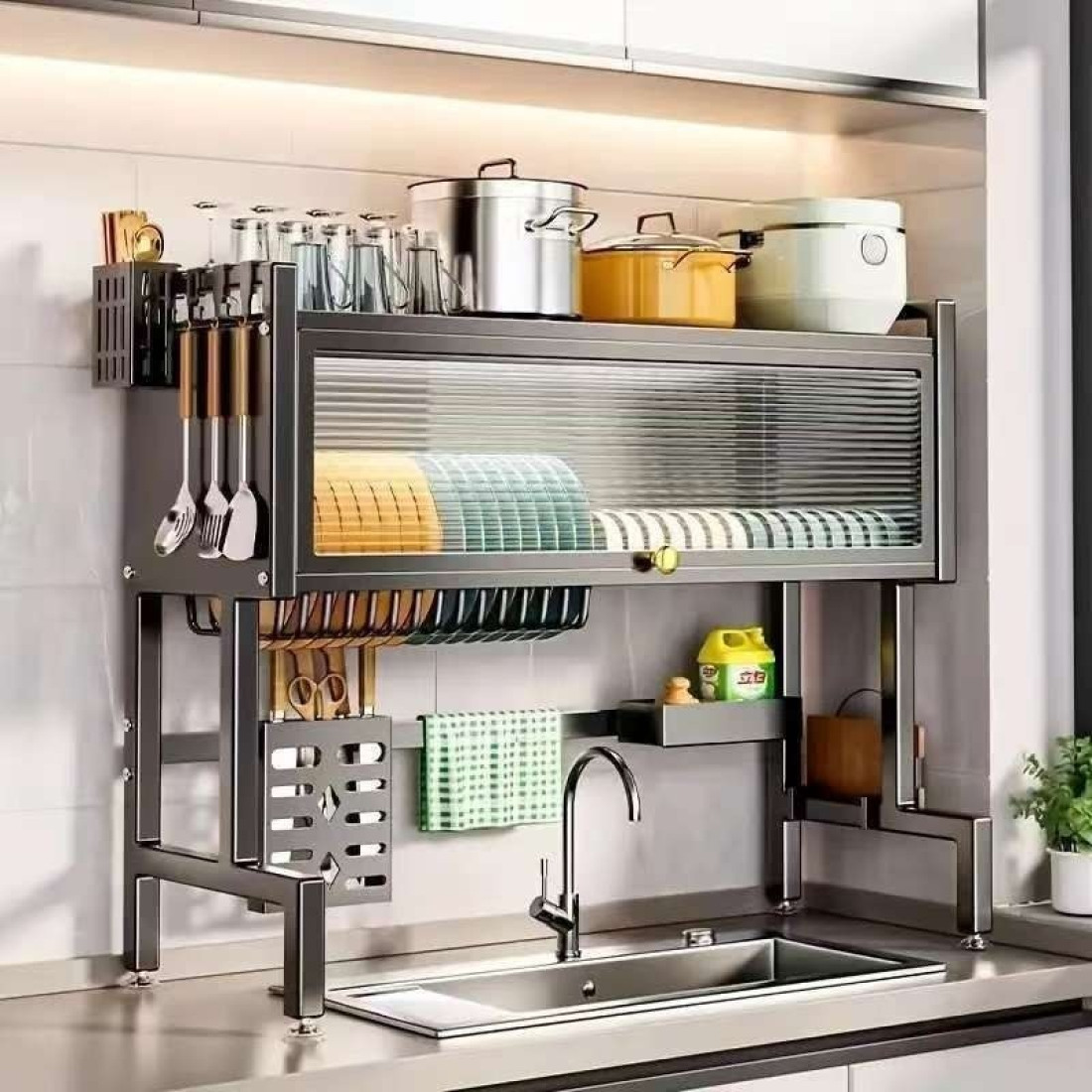 Scurgator Vase Etajat Multifunctional cu Compartiment de Depozitare si Usa, Montare Deasupra Chiuvetei, 65 cm, Suport Farfurii, Pahare, Tacamuri si Ustensile Scurgator Vase Etajat Multifunctional cu Compartiment de Depozitare si Usa, Montare Deasupra Chiuvetei, 65 cm, Suport Farfurii, Pahare, Tacamuri si Ustensile
