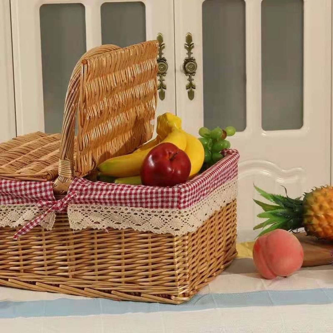 Cos picnic traditional cu capac, 40 x 30 x 20 cm Cos picnic traditional cu capac, 40 x 30 x 20 cm